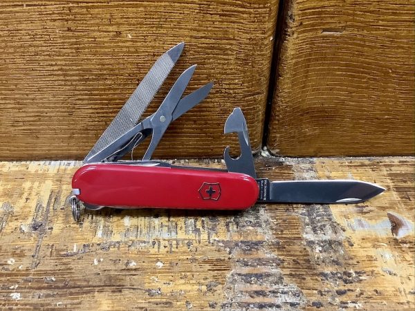 couteau Victorinox Mountaineer
